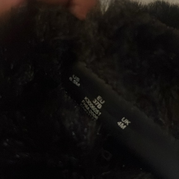 NWT DKNY black booties with fur trim never worn immaculate condition - Picture 6 of 6